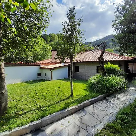 Abrigo Do Verao Maison Pres Du بيت للعطل *